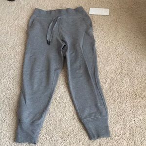 NWT $98 lululemon press pause jogger Il size 4